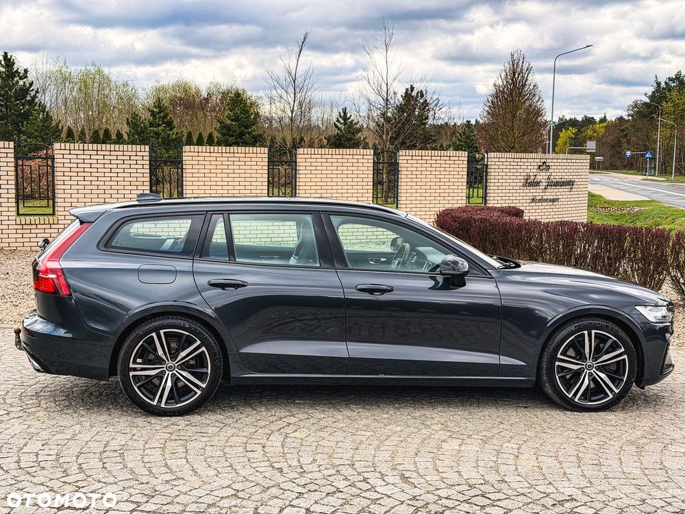 Volvo V60 T8 AWD Twin Engine Geartronic R-Design - 11