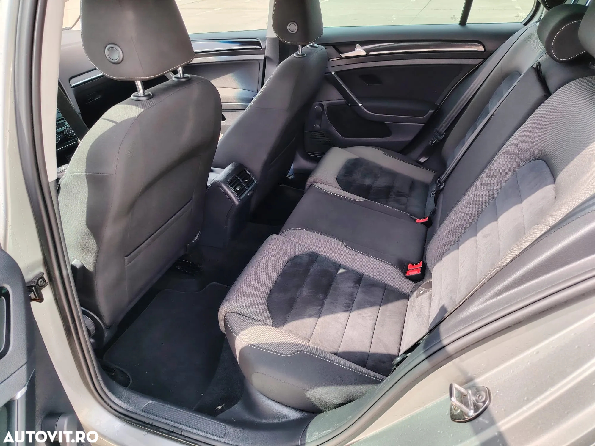 Volkswagen Golf 2.0 TDI DPF BMT Comfortline - 8