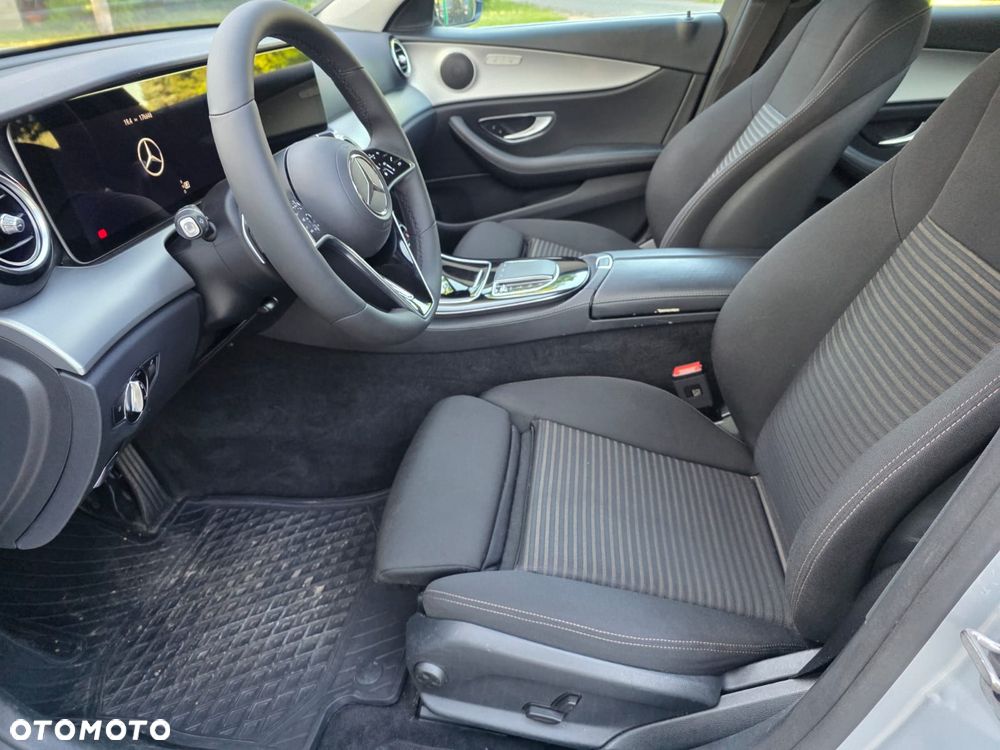 Mercedes-Benz Klasa E 250 (BlueTEC) d 9G-TRONIC - 18