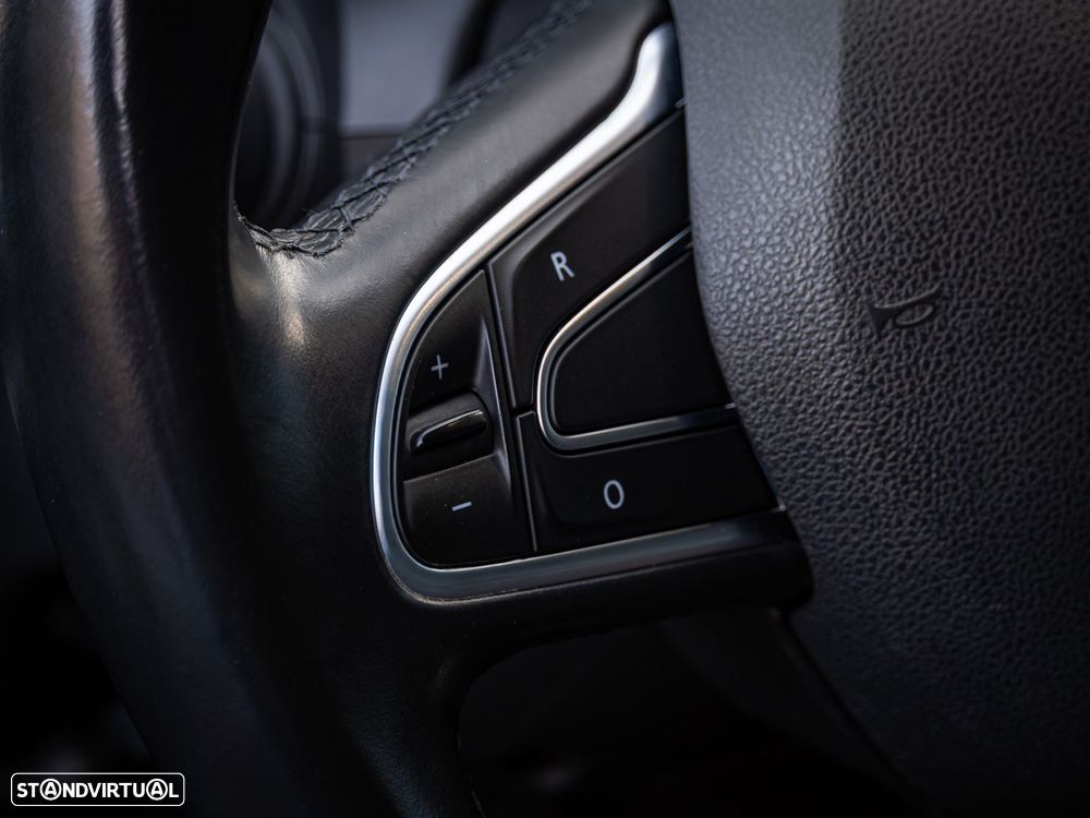 Renault Mégane 1.5 dCi Bose Edition - 11