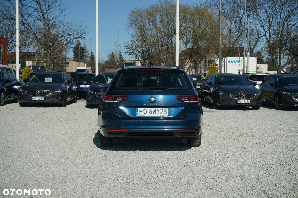 Volkswagen Passat Variant 2.0 TDI EVO Essence - 8