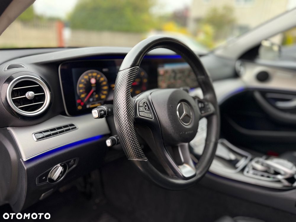 Mercedes-Benz Klasa E - 22