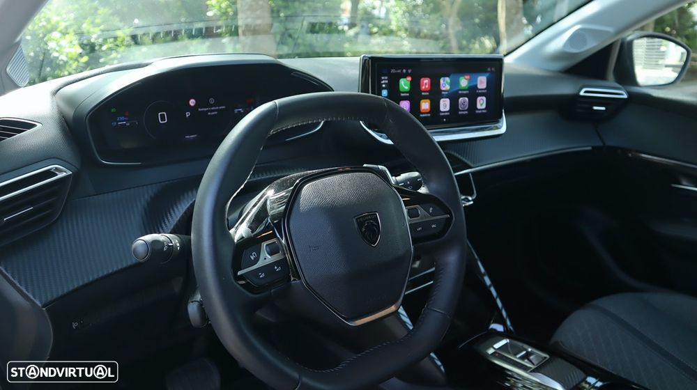 Peugeot 208 1.2 Hybrid Allure e-DCS6 - 18