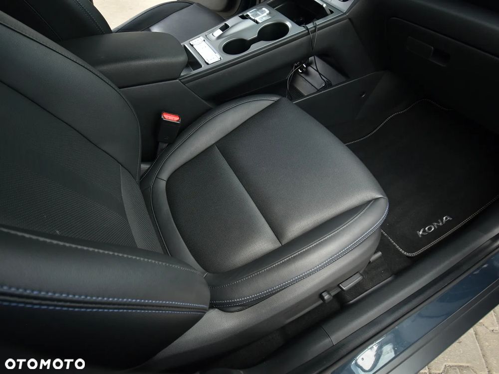 Hyundai Kona 64kWh Platinum - 23