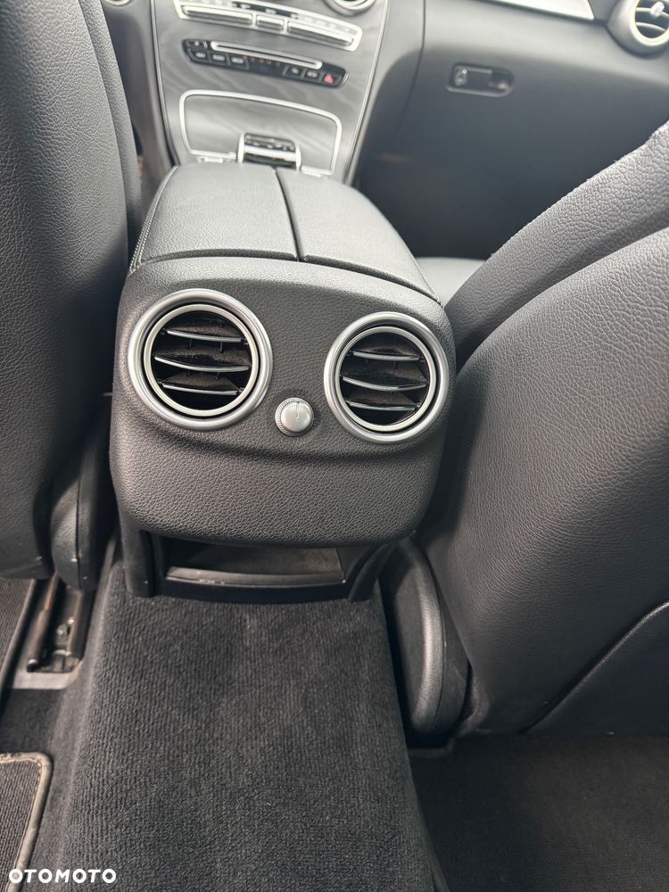 Mercedes-Benz Klasa C 220 CDI DPF Automatik Avantgarde - 26