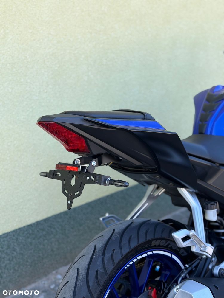 Yamaha YZF - 11
