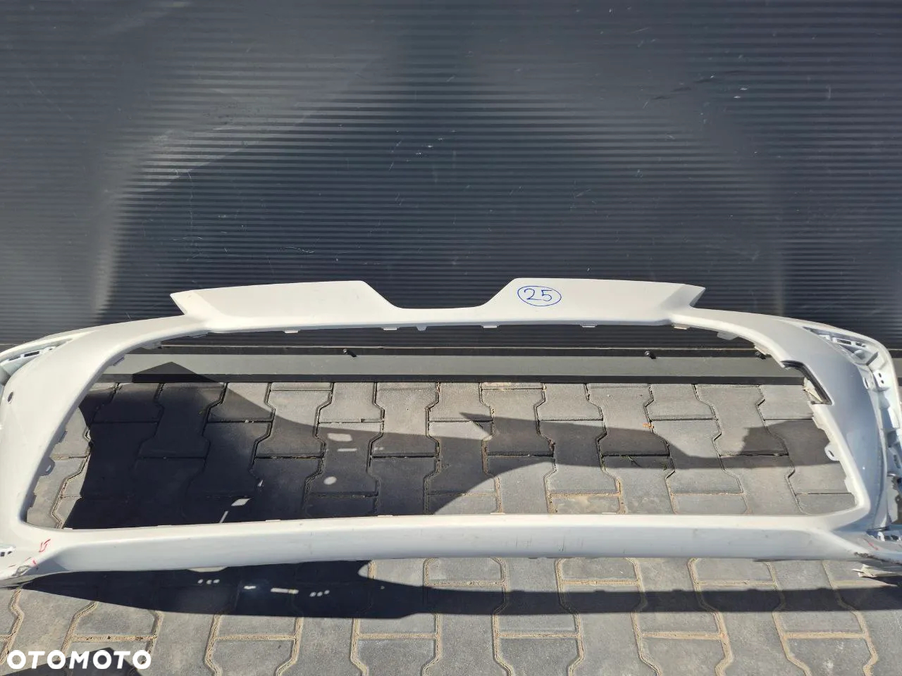 TOYOTA COROLLA E21 SEDAN ZDERZAK PRZEDNI 2xPDC (dostępne 5 zderzaków) - 3