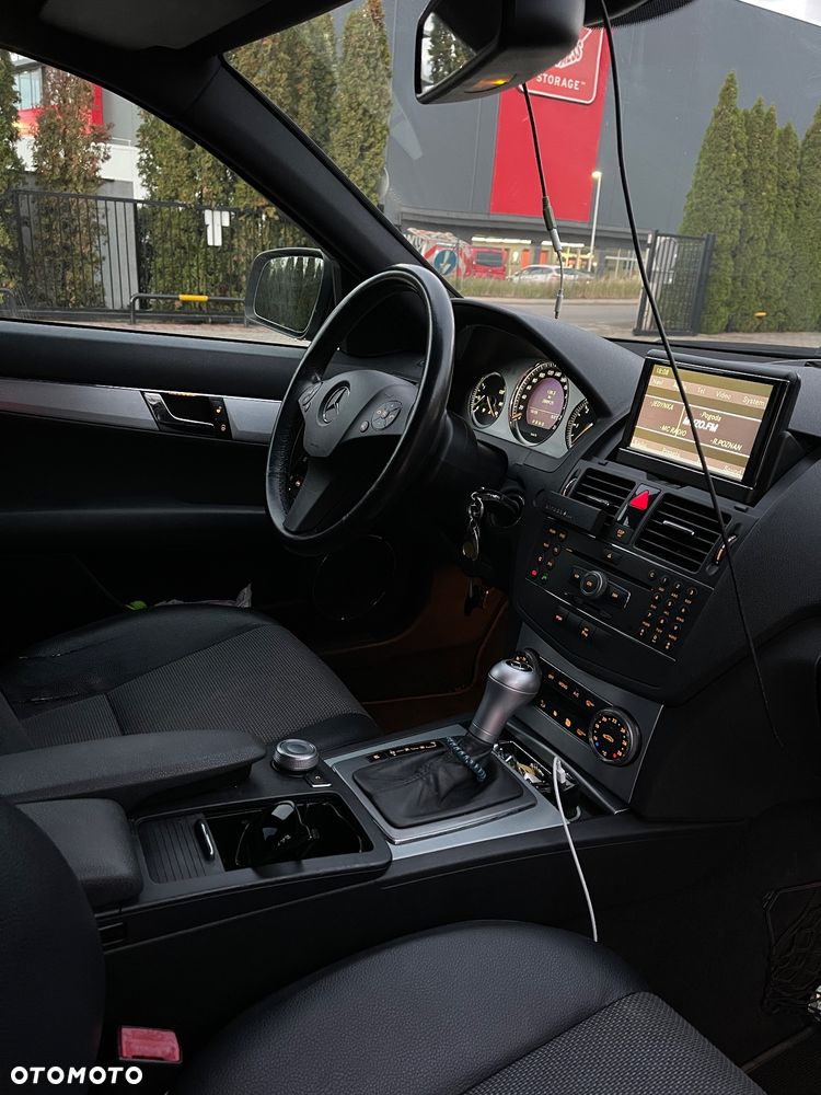 Mercedes-Benz Klasa C 220 T CDI DPF Automatik Avantgarde - 10