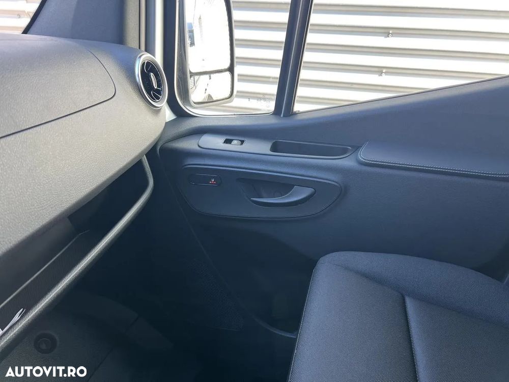 Mercedes-Benz Sprinter 319 CDI furgon Edition 30 - 26