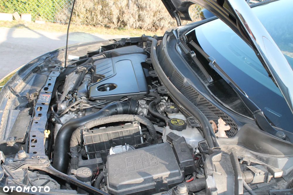 Opel Astra 1.6 CDTI Dynamic S&S - 12