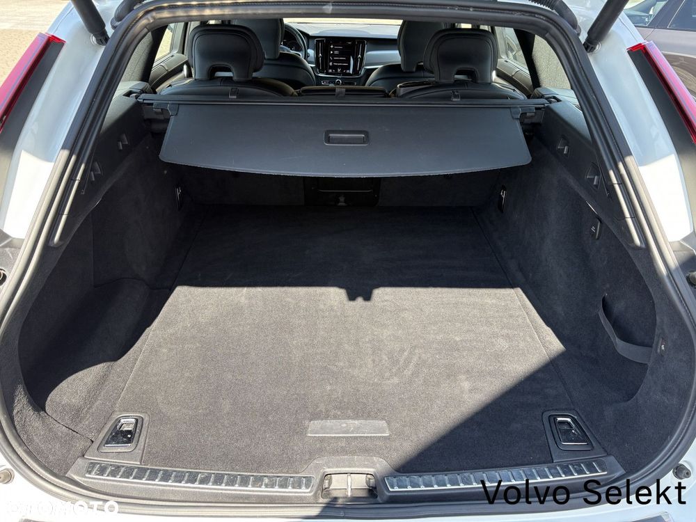 Volvo V90 - 25