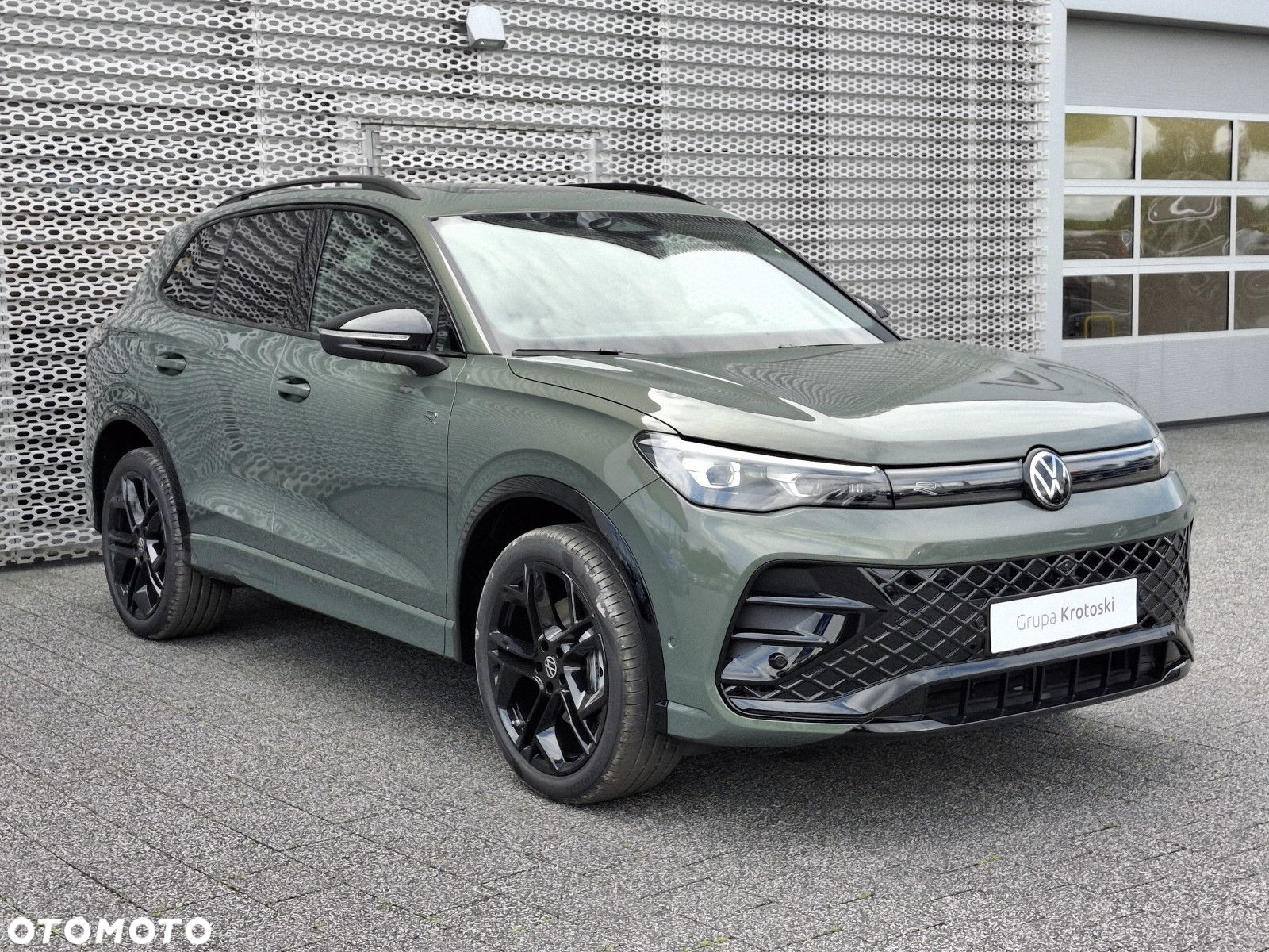 Volkswagen Tiguan 1.5 eHybrid PHEV R-Line Plus DSG - 3