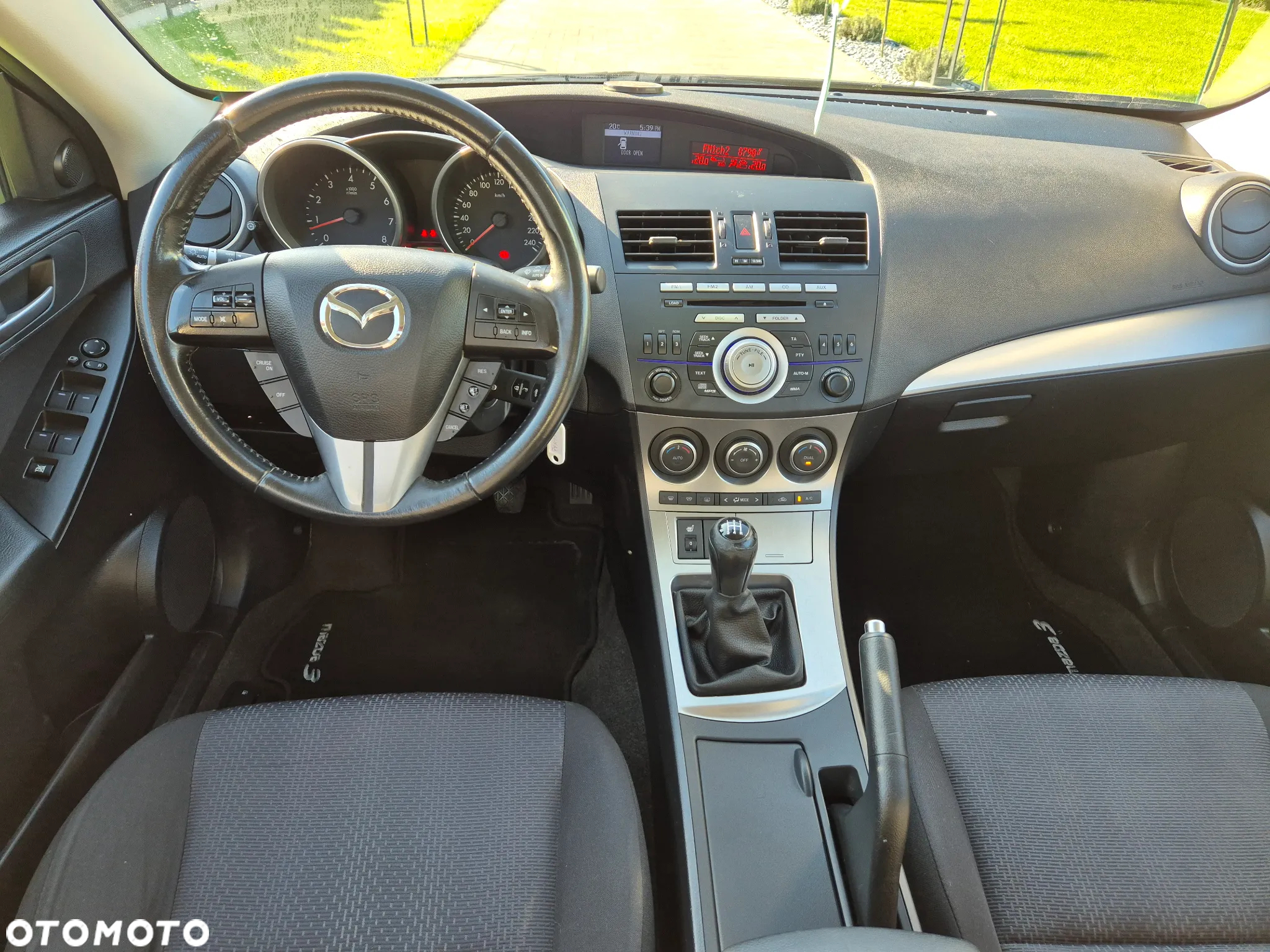 Mazda 3 - 4