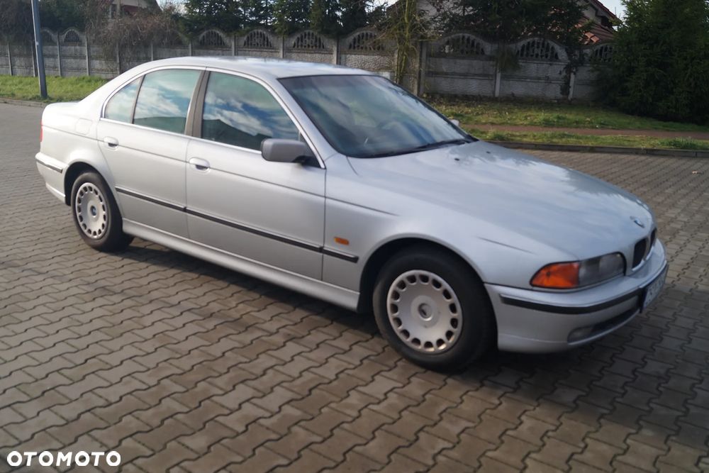 BMW Seria 5 520i - 3