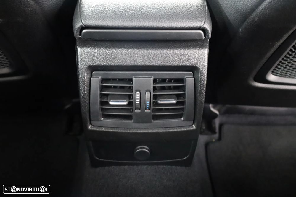 BMW 120 d xDrive Pack M - 23