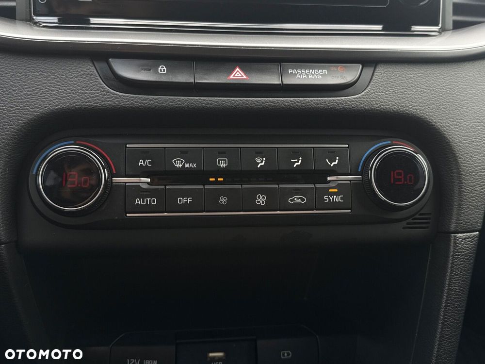 Kia Ceed - 27