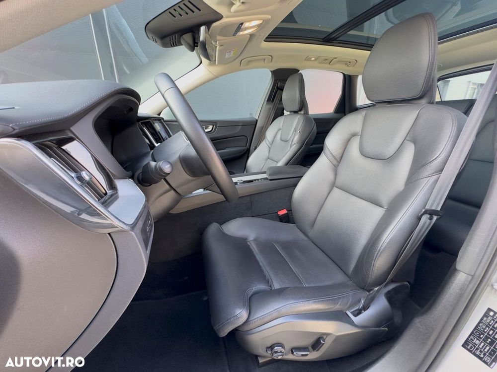 Volvo XC 60 T6 AWD Recharge Plus Bright - 14