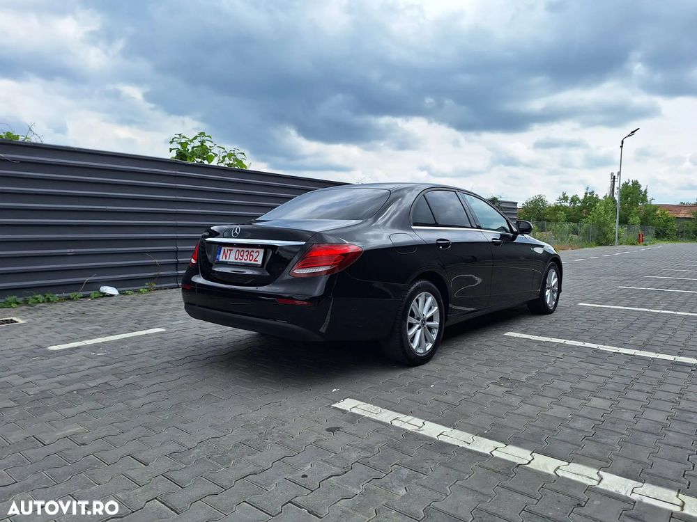 Mercedes-Benz E 220 d 9G-TRONIC - 2
