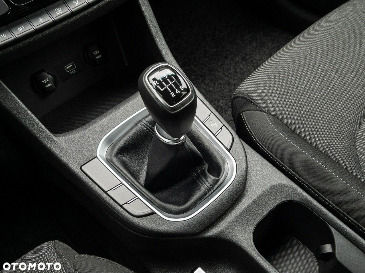 Hyundai i30 1.5 DPI Comfort - 24