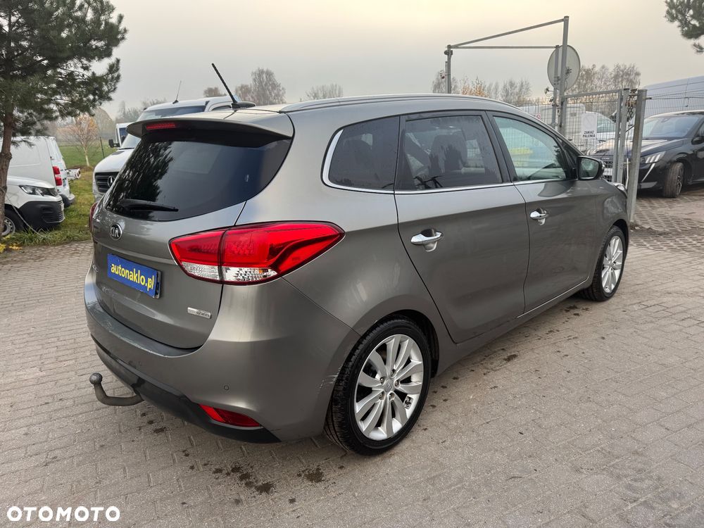 Kia Carens - 3