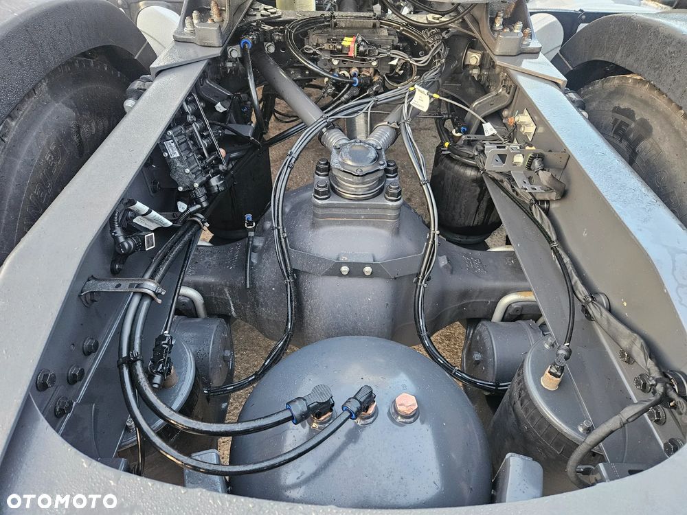 Volvo FH 4*500*Motor EURO 6*Niski Przebieg 322 000km* - 10