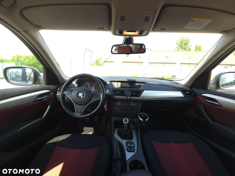 BMW X1 xDrive18d Sport Line - 33