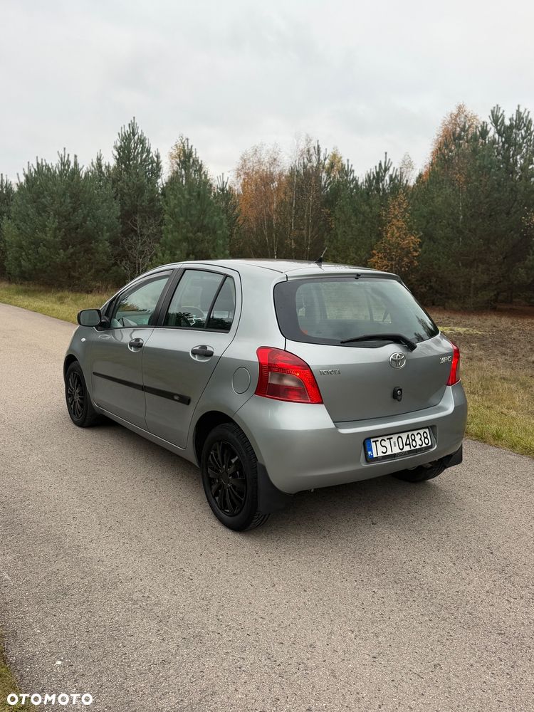Toyota Yaris - 6