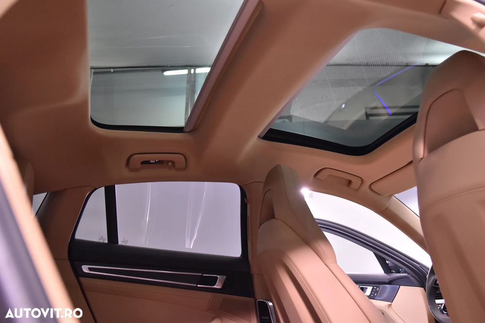 Porsche Panamera - 24