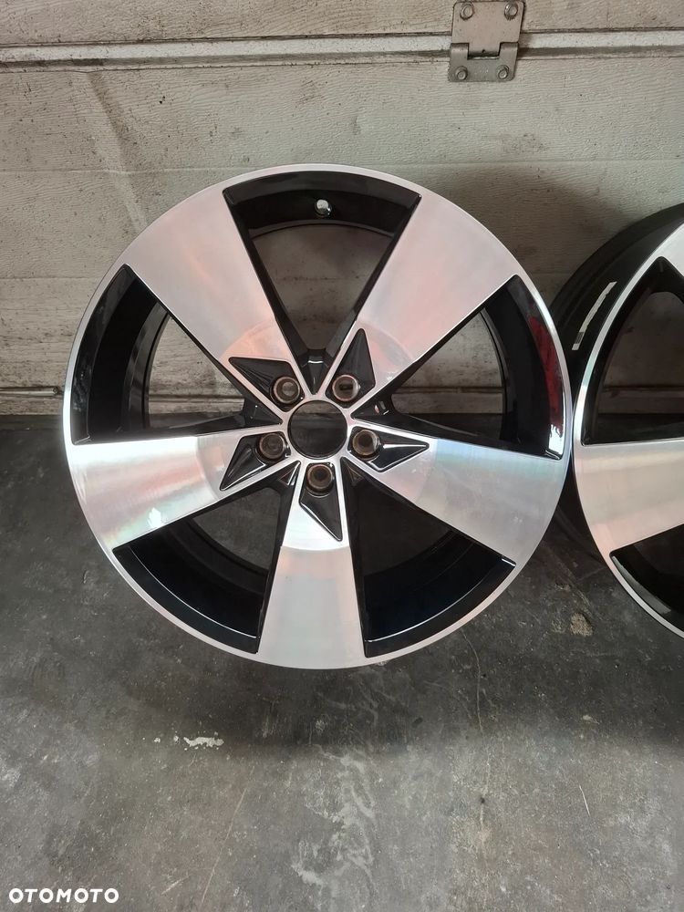 Volvo XC40 Felgi komplet 4 szt 31471554 r19 - 2