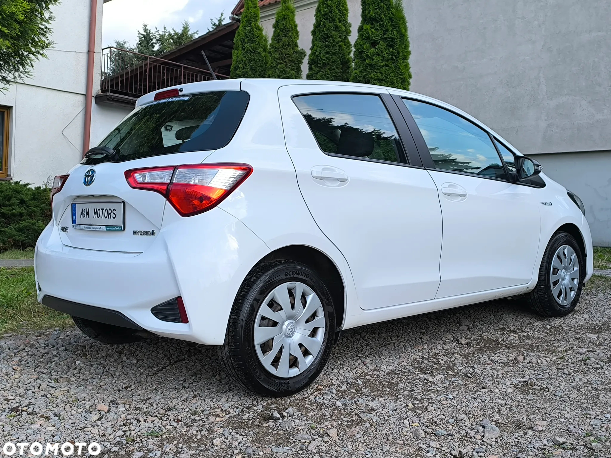 Toyota Yaris Hybrid 100 Active - 6