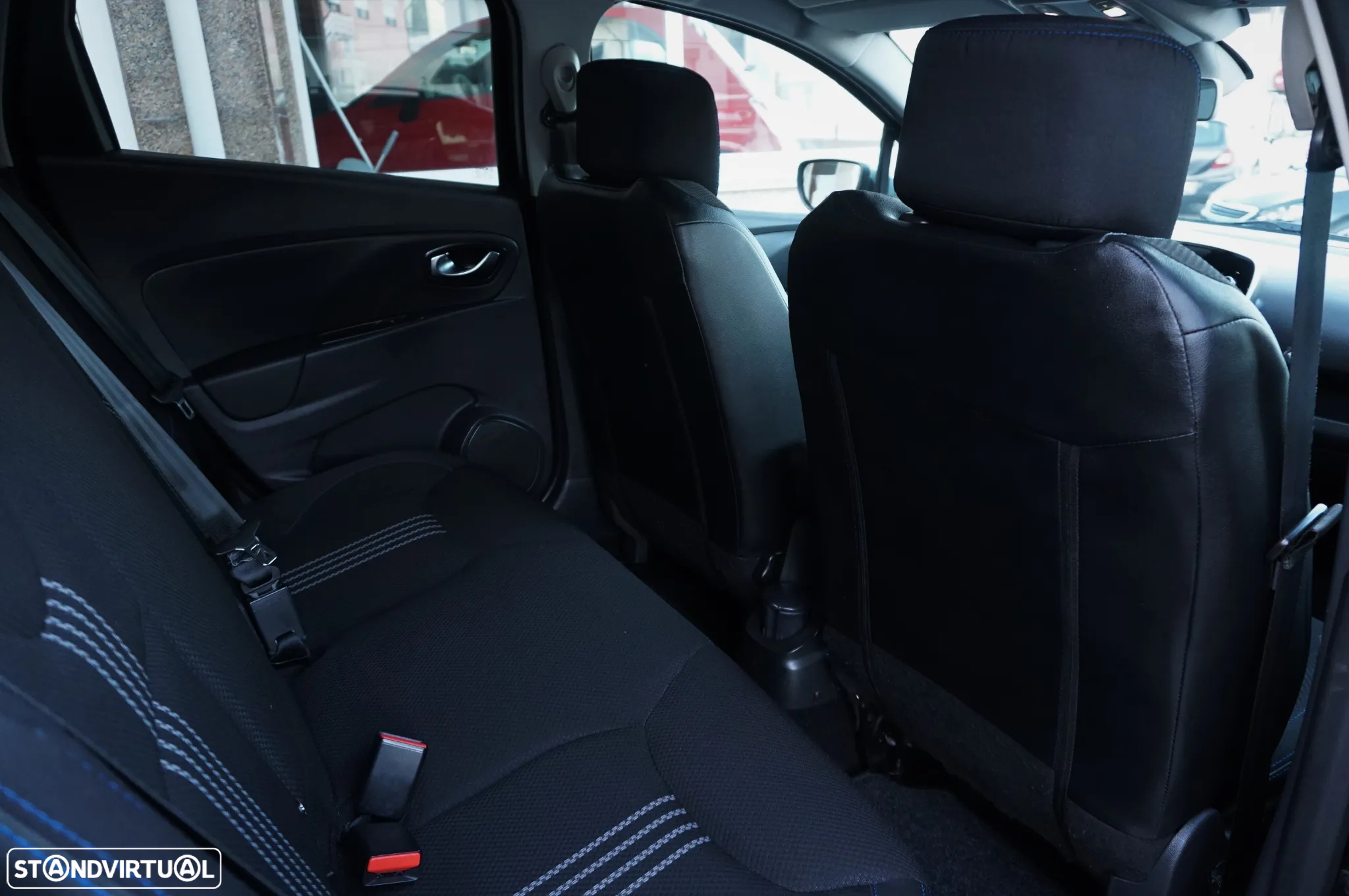 Renault Clio Sport Tourer 1.5 dCi GT Line - 17