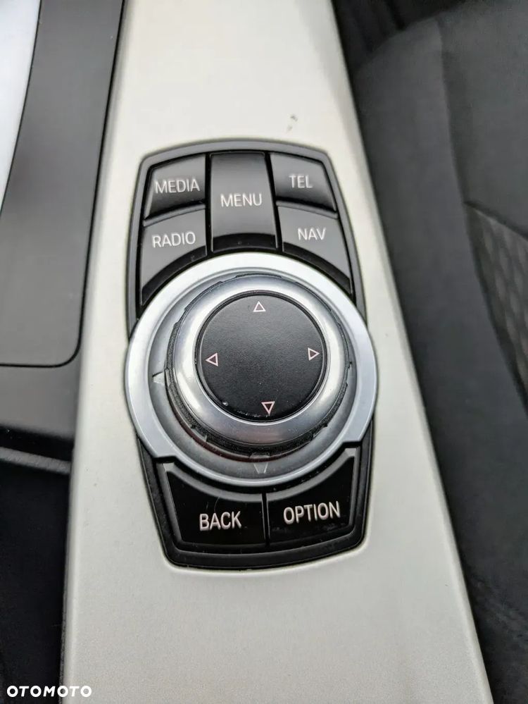 BMW Seria 3 318d - 34