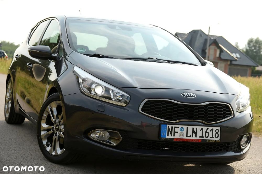 Kia Ceed 1.6 GDI DCT Platinum Edition - 2