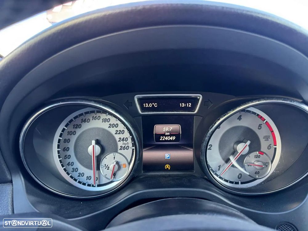 Mercedes-Benz CLA 180 CDI Urban - 30