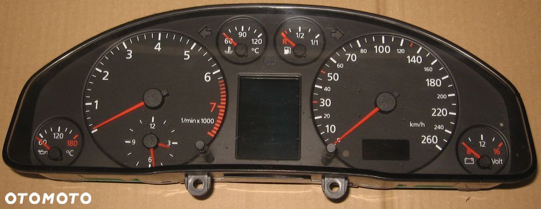 licznik AUDI A6 C5 benzyna 4B0919881A - 1