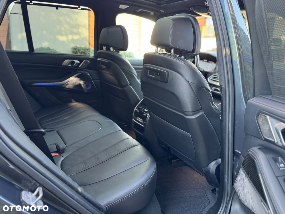 BMW X5 M M50d - 11