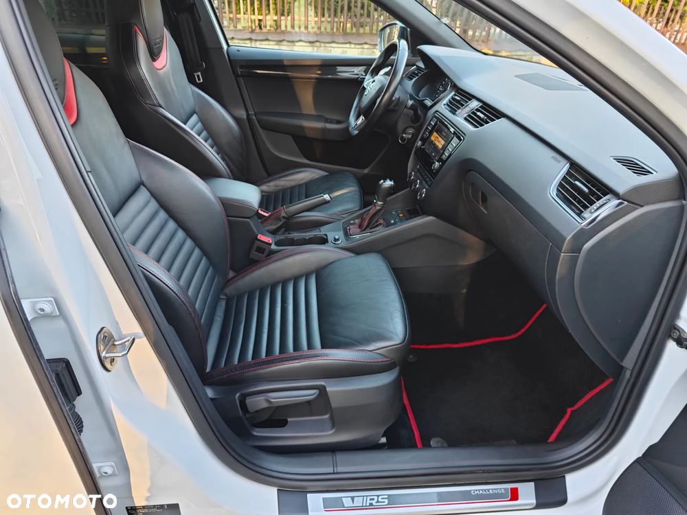 Skoda Octavia 2.0 TDI RS Challenge DSG - 30