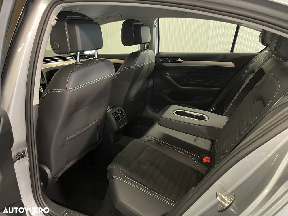 Volkswagen Passat 2.0 TDI DSG Highline - 11