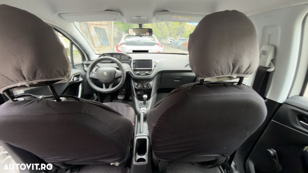 Peugeot 208 - 34