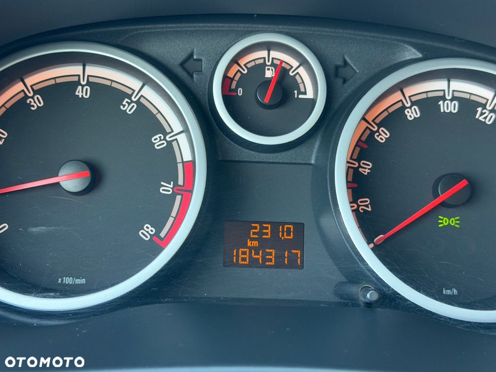 Opel Corsa 1.4 16V Enjoy - 9