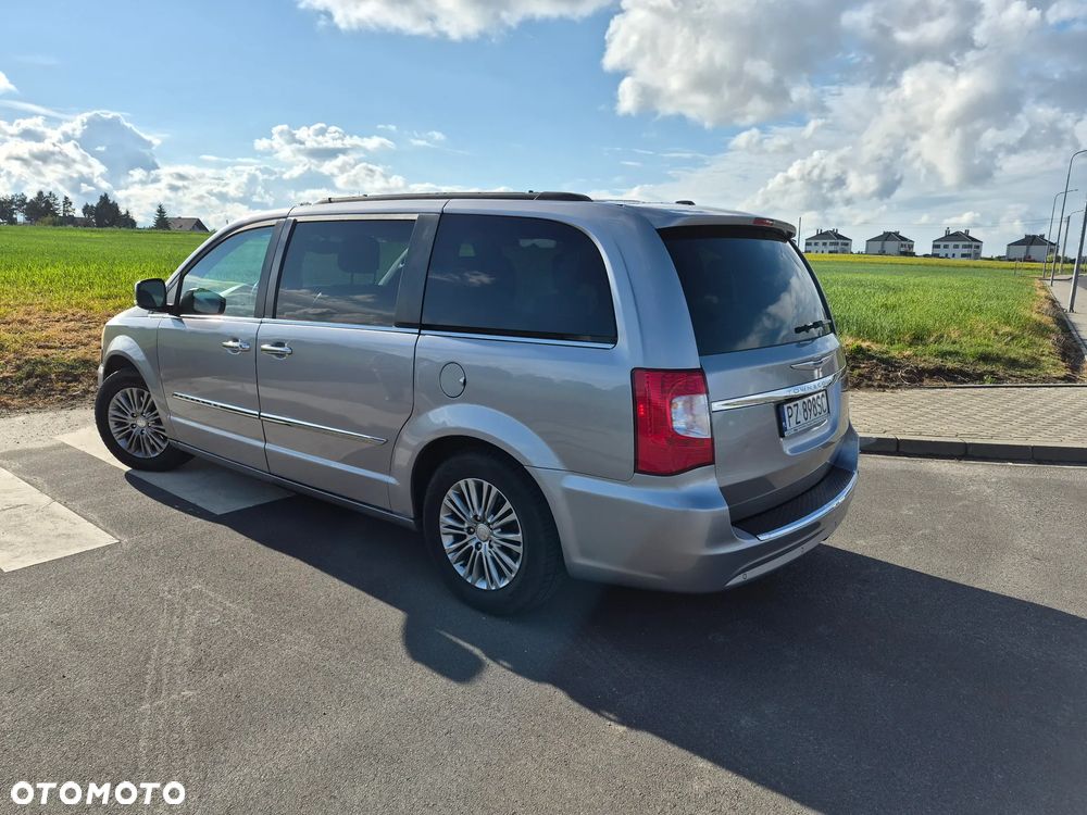 Chrysler Town & Country 3.6 Limited - 3