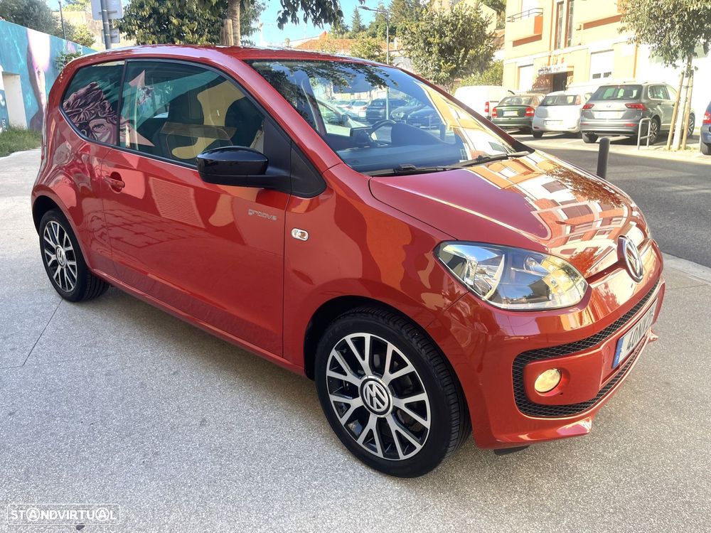 VW Up! 1.0 Groove Auto - 26