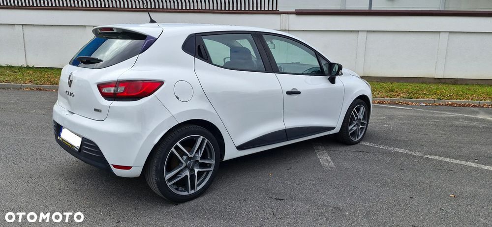 Renault Clio - 16