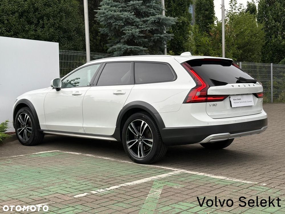 Volvo V90 Cross Country - 7