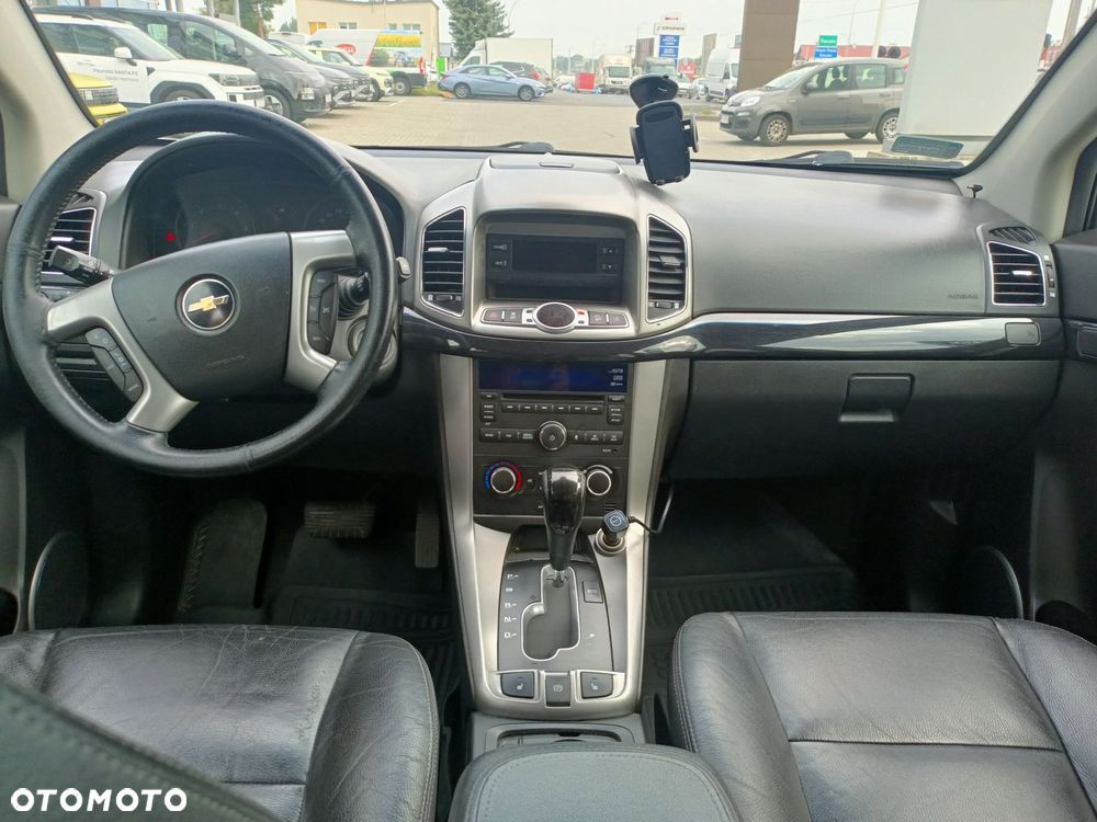 Chevrolet Captiva 2.2 d LTZ - 10