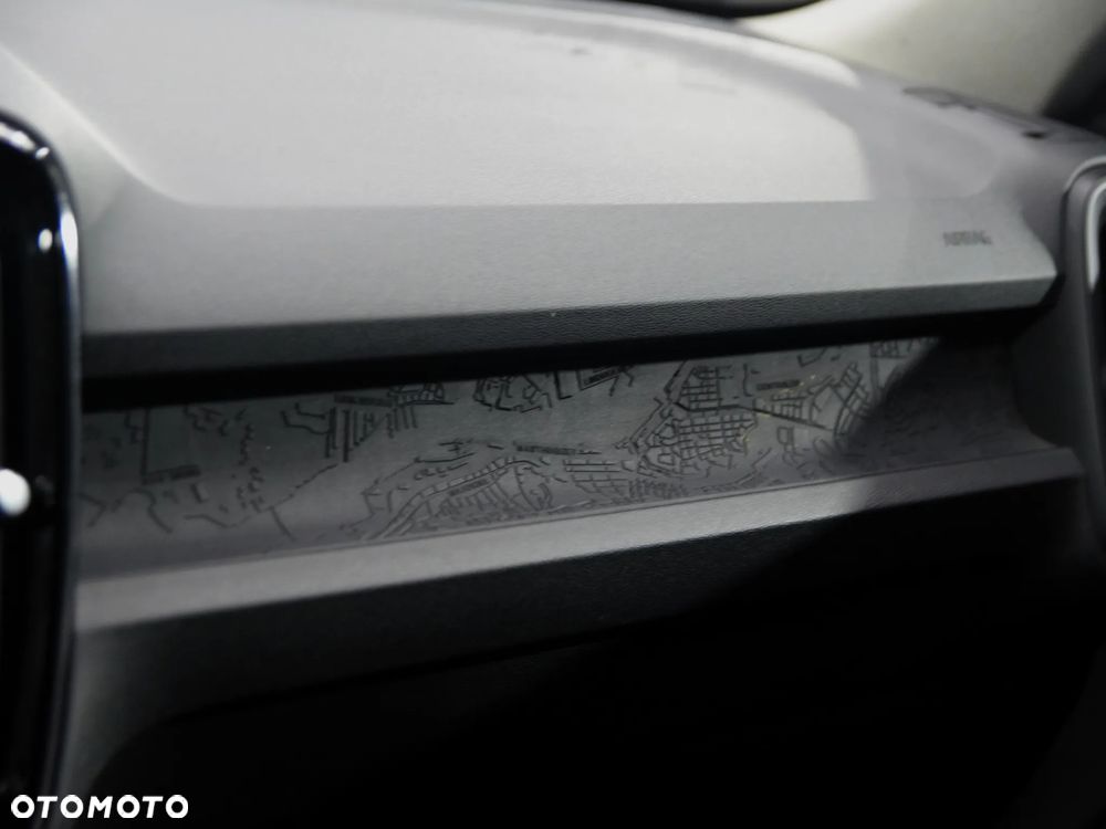 Volvo XC 40 - 18