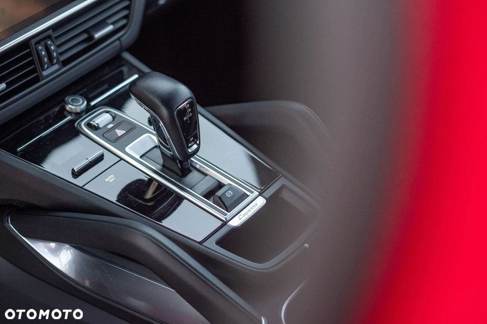 Porsche Cayenne Turbo - 15