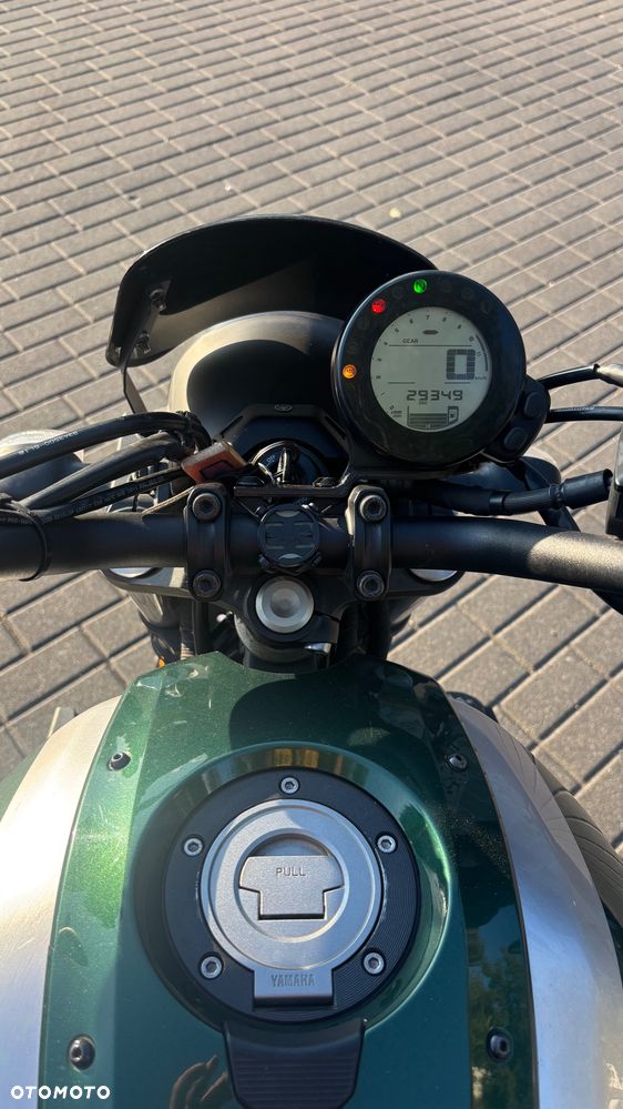 Yamaha XSR - 6
