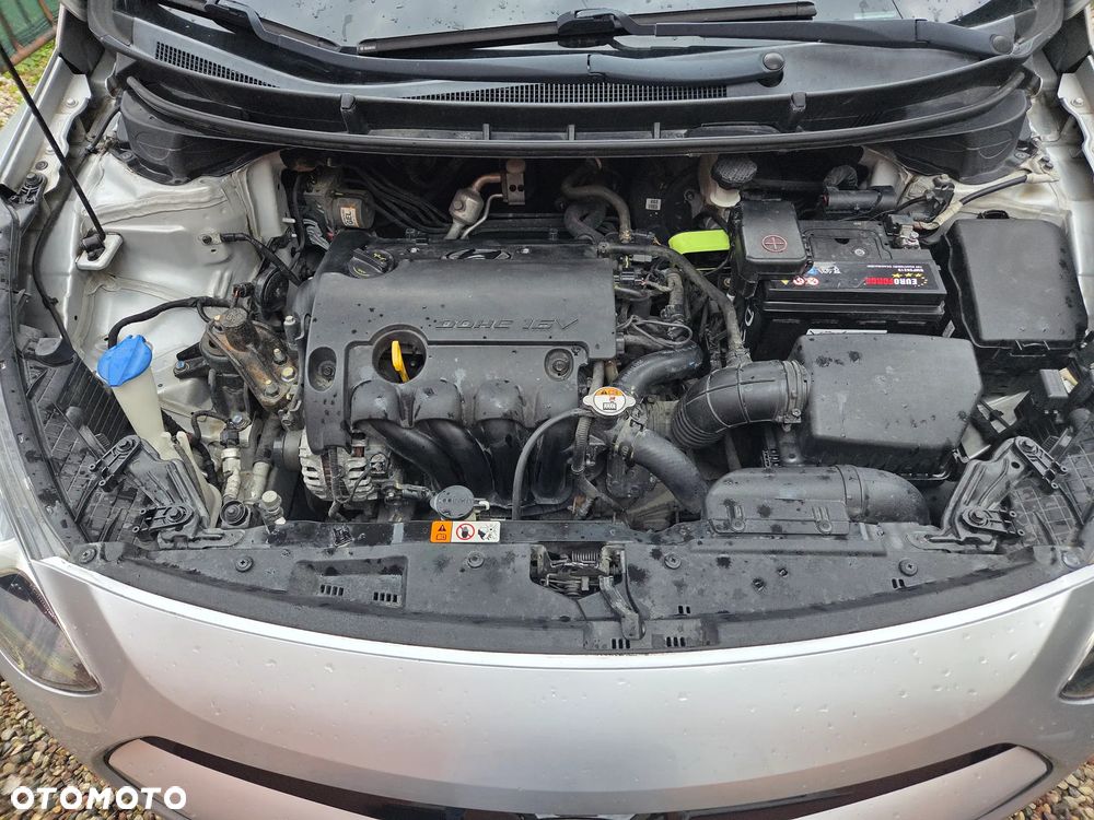 Hyundai i30 1.4 Premium - 16