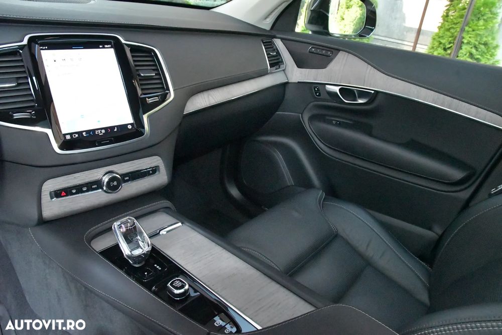 Volvo XC 90 B5 D AWD Ultimate Dark - 29